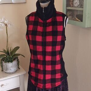 Chaps Fleece Vest. Outdoor, Country, Western.